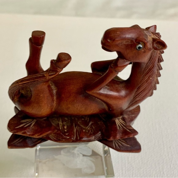 Vintage Red Boxwood Hand Carved Horse Netsuke Figurine W Inset Glass Eyes 2.75" - Picture 9 of 16